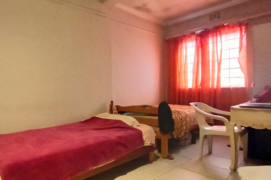 10 Bedroom Property for Sale in Maitland Western Cape